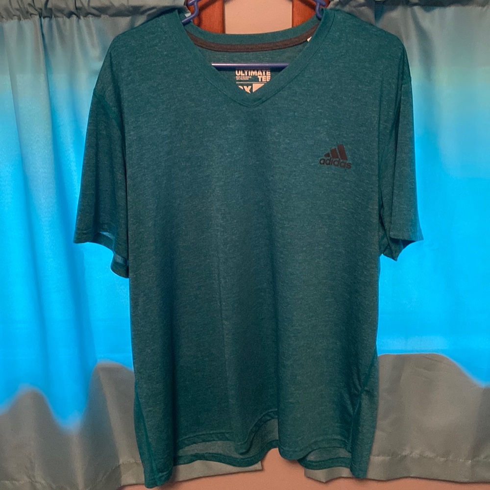 Mens lightweight Adidas Tee
